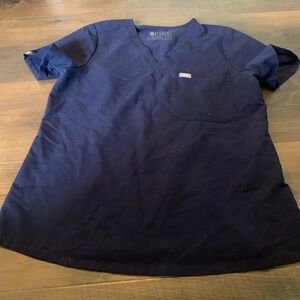 Figs one pocket scrub too